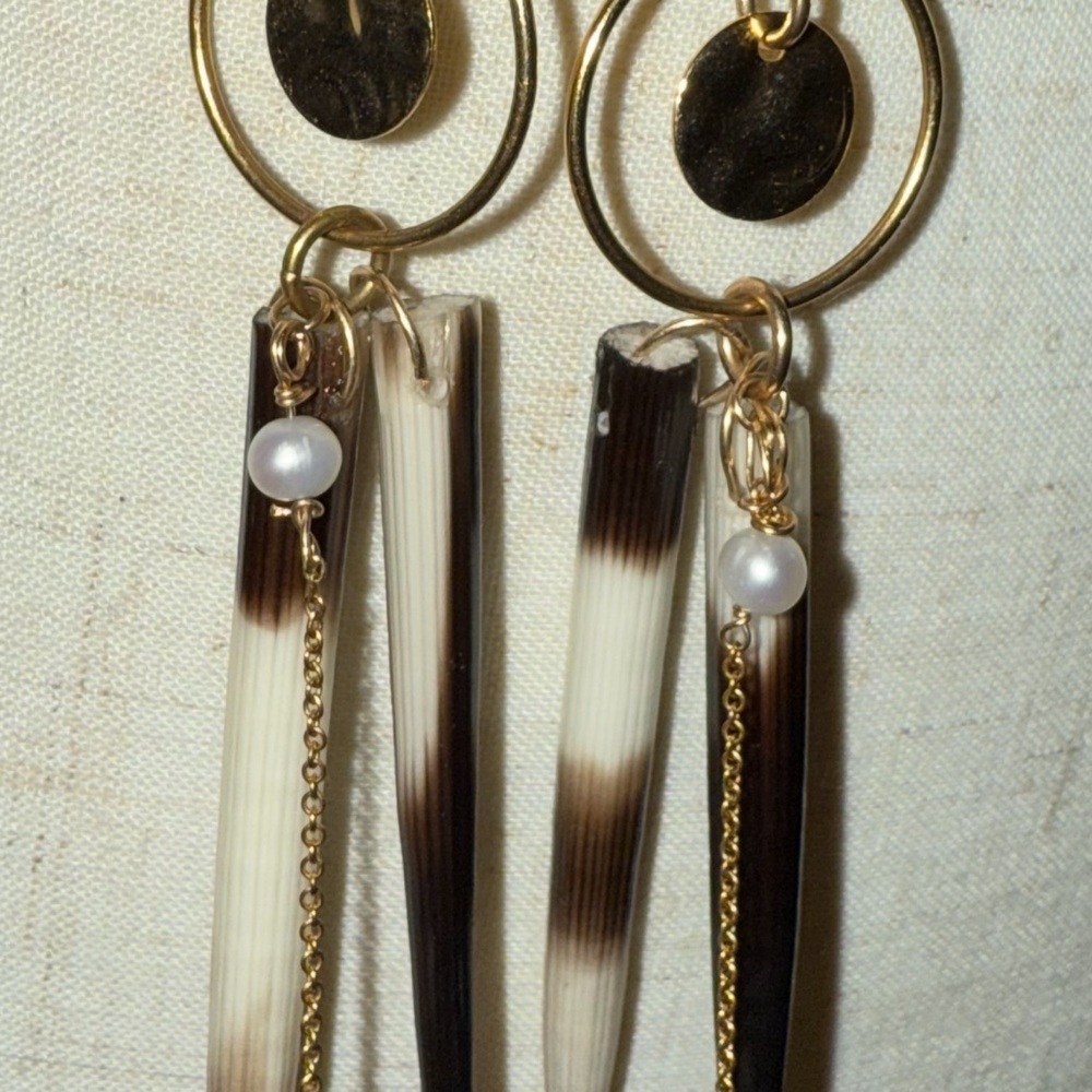 Elegant Gold and Brown Dangle Earrings